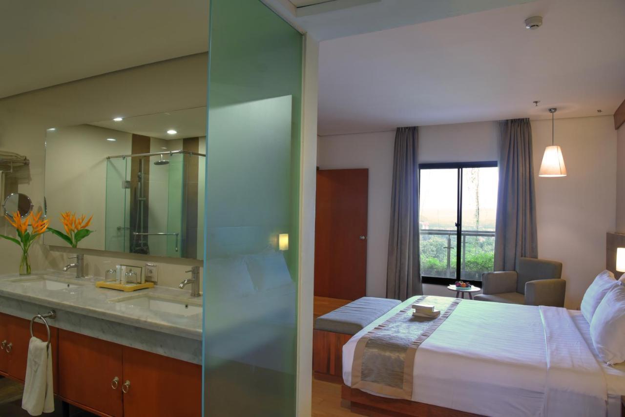 Oak Tree Emerald & Coventions 4*